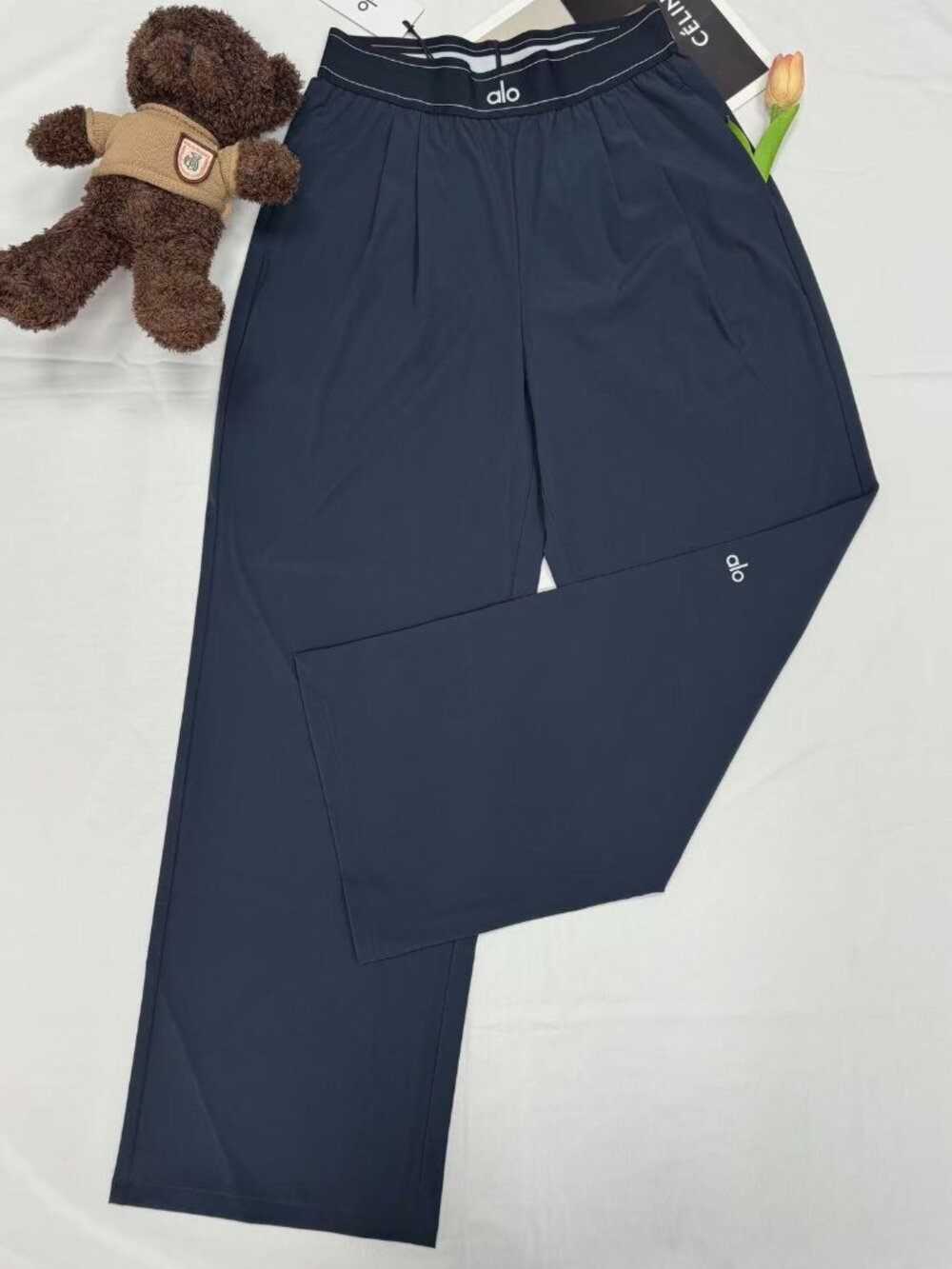 Authentic Alo Yoga 💗 Navy Blue Suit Pants 😚Women's Classic Fit NWT (Regular) - Picture 1 of 6